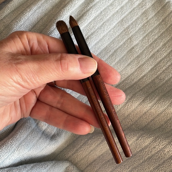 SOLD-Chikuhodo Kazan Squirrel Homare ‘honor’ series KZ7 and KZ8 Eye Brushes - Picture 2 of 6